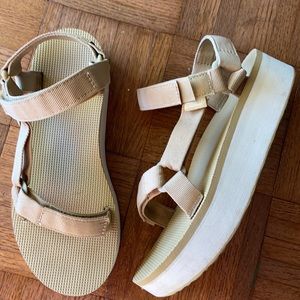 Teva Midform Universal